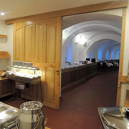 Hotel Praha 3*