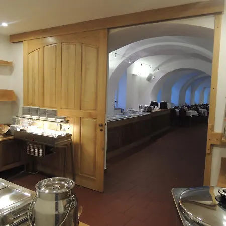 Praha Hotel